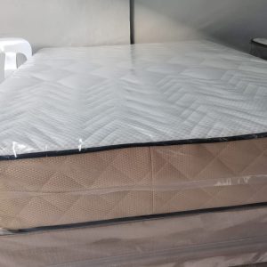 DreamRest Box-Top Bed Set