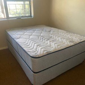 Box-Top Bed Set